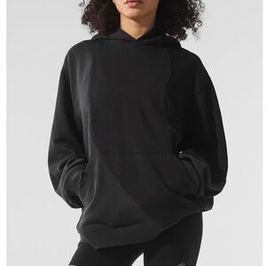 ALO Yoga Make Waves Hoodie in Vintage Black Tonal